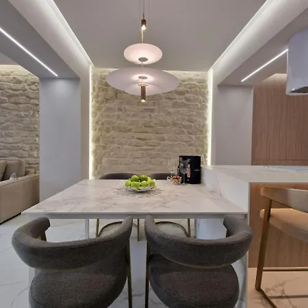 Apartment Luxury In 