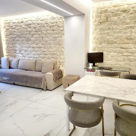 Apartment Luxury In 