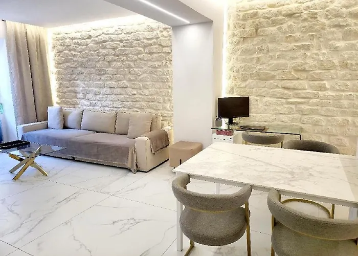 Апартаменты Luxury In 